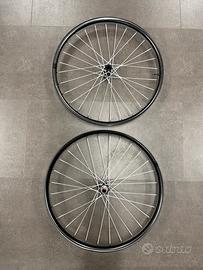 Cerchi Duke Carbon con raggi Berd 29