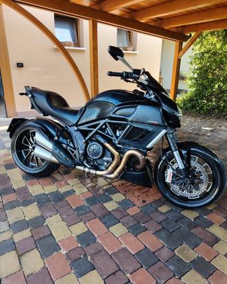 ducati diavel strada