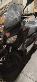 Yamaha x max 250