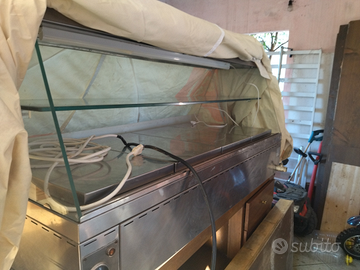 Banco in legno adatto per bar o pizzeria con vetri