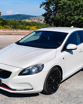 VOLVO V40 D2 1.6 DIESEL 115CV- OCEAN RACE-PERFETTA