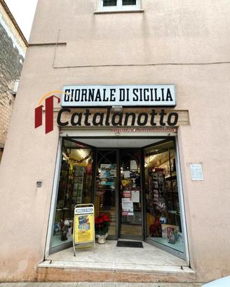 Attività storica di cartolibreria a Castelvetrano