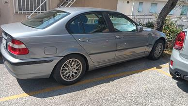 BMW 320d Futura solo per oggi