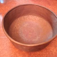 vecchia bacinella/fioriera in rame