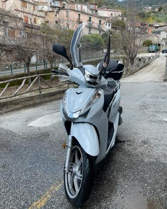 Honda SH 300