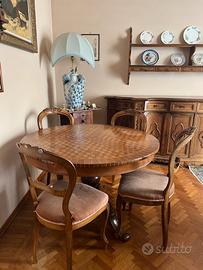 Tavolo fatto a mano con sedie