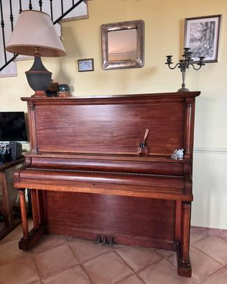 Pianoforte verticale