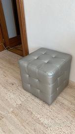 PUFF IN PLASTICA LAVORATA