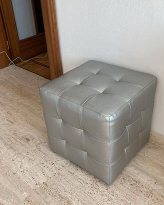 PUFF IN PLASTICA LAVORATA