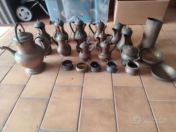 Antiche Teiere e Ciotole in Rame