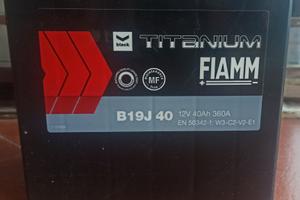 batteria per auto FIAMM black TITANIUM B19J 40