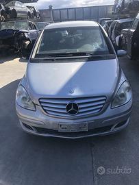 RICAMBI Mercedes B180 W245 2.0 80kW 640940 2005