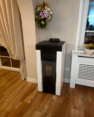 STUFA A PELLET BIANCA DA 14 KW