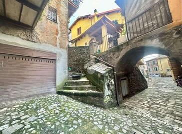 4 LOCALI A ROCCA DI PAPA