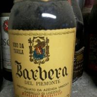 Bottiglie di vino da collezione o esposizione