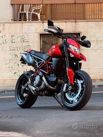 ducati hypermotard 950