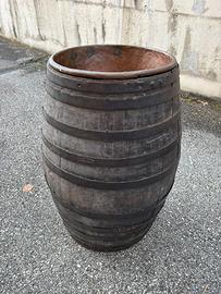 Botte barrique dell’800 con portafiori
