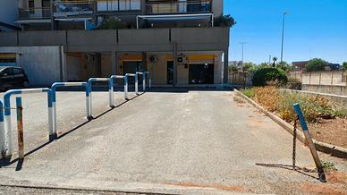 Locale commerciale con laboratorio odontotecnico