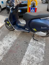 Vespa 300 Hitech
