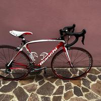 Bicicletta Bianchi C2C Infinito Carbonio da corsa