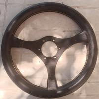 Volante per auto d'epoca.