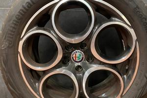 Cerchi e gomme originali Alfa Romeo Tonale 18