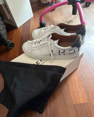 Scarpe givency