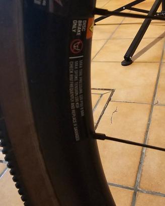 GRAVEL: ruote carbonio veloman