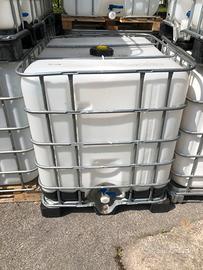 Cisterna IBC 1000 litri con gabbia metallica