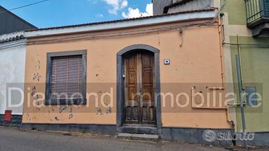 Casa singola con garage a Linguaglossa