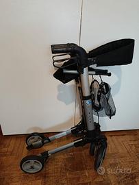 Deambulatore pieghevole con cestino