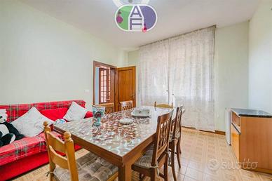 DOLO BIFAMILIARE AL PIANO PRIMO CON DUE CAMERE