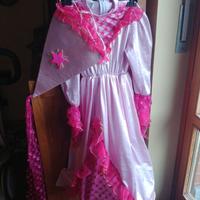 Vestito di Carnevale rosa da fatina o principessa.