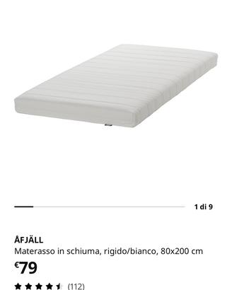 Materasso singolo e rete a doghe