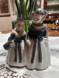 Statuina Royal Copenhagen Coppia Amager 1316