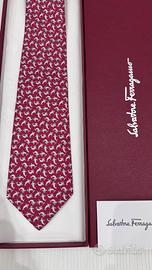 Cravatta Salvatore Ferragamo NUOVA con cartellino