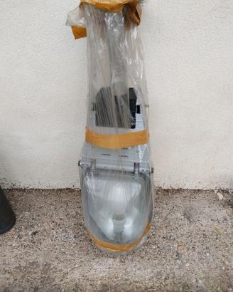 Lampione DISANO futura + Attacco a Parete