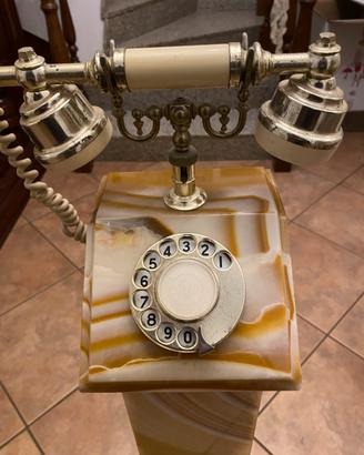 Telefono da terra in marmo onice