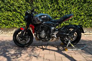 TRIUMPH TRIDENT 660