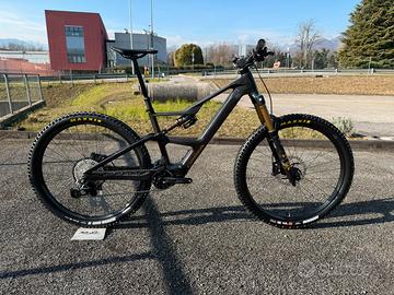 Orbea Rise LT M10 Tg. L custom Cosmic Carbon