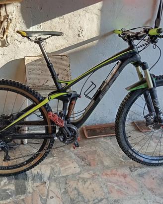 mountainbike BH in carbonio