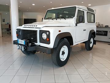 Land Rover Defender 90 2.2 TD4 Station Wagon Adven