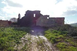 25 Ettari terreno tra Partinico Alcamo ruderi