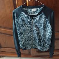 Giubbino leggero maculato.