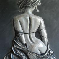 Debora donna  vista di schiena.