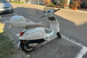 Vespa primavera 125S