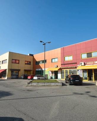 Locale ad uso Laboratorio - Ufficio a Santhià