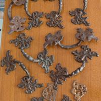 8 maniglie in ottone e 4 bocchette stile lyberti