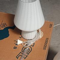 Elegante abat jour, luce da comodino o ufficio