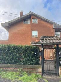 Attico / Mansarda di 50 m² con 2 locali a Roma